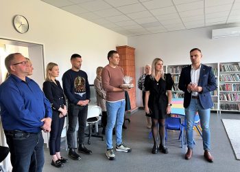 Bijūnuose atidaryta naujai įrengta biblioteka