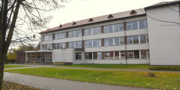 Ieškome medikų ir siūlome išmokas, studijų apmokėjimą arba tarnybinį būstą