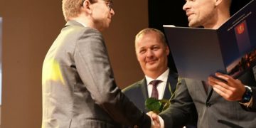 Tarptautinę mokytojų dieną pasveikinti rajono mokytojai