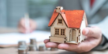 Įsiklausius į visuomenės nuomonę – siūlomas patikslintas Nekilnojamojo turto mokesčio įstatymo projektas