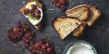 Naujųjų metų vaišės: po gausaus Kalėdų stalo gydytoja dietologė rekomenduoja lengvesnį maistą