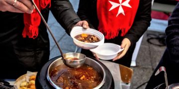 „Maltiečių sriuba” kviečia vaišintis ir gerumo delnais sušildyti vienišas senolių širdis