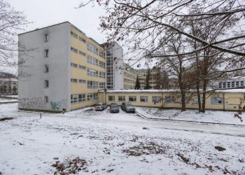 Plečiama Vilniaus Antakalnio ligoninė – statomas korpusas papildomoms operacinėms