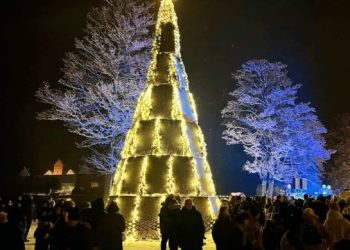 Kada Trakų Saulės eglė šviečia?