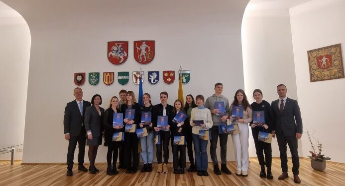 Apdovanoti Trakų rajono savivaldybės Jaunimo metų nominantai