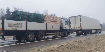 Automagistralėje Vilnius – Panevėžys – automobilių susidūrimai