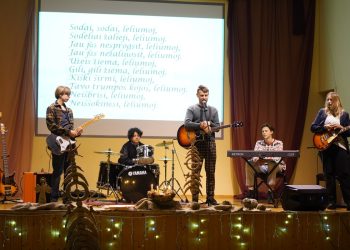 Belaukiant stebuklo Nemenčinės Gedimino gimnazijoje