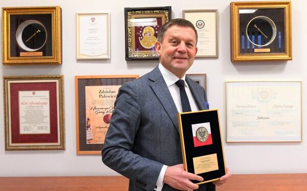 Meras apdovanotas Lenkijos tautos atminties instituto