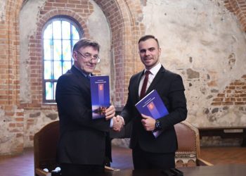 Savivaldybė pasirašė bendradarbiavimo sutartį su Vytauto Didžiojo universitetu