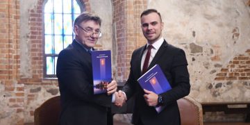 Savivaldybė pasirašė bendradarbiavimo sutartį su Vytauto Didžiojo universitetu