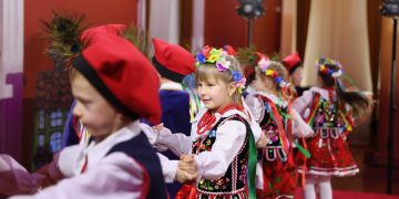 Vaikai šokiais ir dainomis sveikino Vilnių