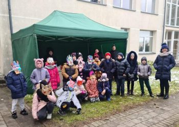 Į Užgavėnes Onuškyje atvyko mokiniai iš Vilniaus Lazdynų mokyklos