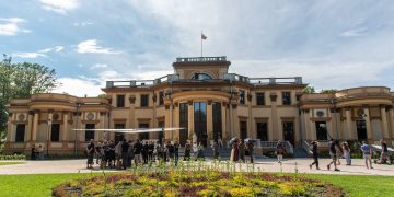 Trakų Vokės dvaro sodybos direktorė I. Šiušaitė: apie rūmuose kuriamus filmus ir lėtesnį gyvenimą