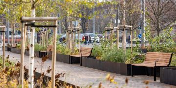 Vilniaus gatvėse ir viešose erdvėse – nauji suoliukai