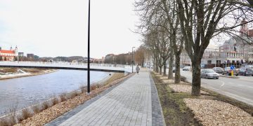 Vilniečiams naudojimuisi atverta dalis kairiosios Neries krantinės