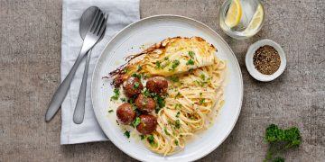 Artėjant mėsos kukulių dienai dietologė dalijasi patarimais, kaip išsirinkti kokybišką faršą (vegetariškas receptas)