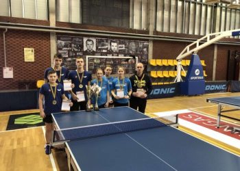 Stalo tenisininkai laiko aukštas pozicijas