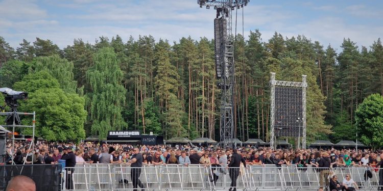 Į Vilnių plūsta „Rammstein“ gerbėjai – laukia karštas ir garsus vakaras (fotogalerija)
