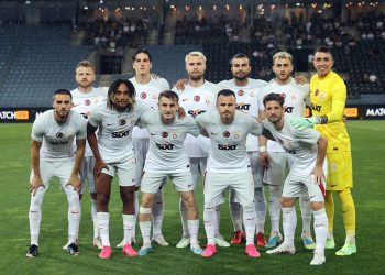 Antrajame etape – dvikova su Turkijos grandu