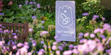 Pernai Vilniuje jaunieji tuokėsi plauste ant Neries kranto, šiemet – kraštovaizdžio draustinyje