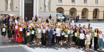 Sostinės mero padėkos beveik šimtui daugiau nei vieną šimtuką gavusių abiturientų