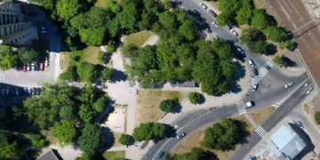 Planuojama sutvarkyti pagrindinę žaliąją erdvę Pelesos ir Liepkalnio gatvių sankirtoje