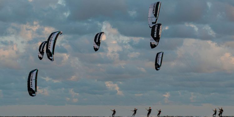 Gspot Kiteboarding komand Svencelėje / nuotr. Danas Macijauskas