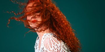 Dainininkė Rasa Kaušiūtė klausytojus kviečia į jausmų laivą be vairo