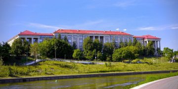 Kurią kolegiją šiemet pasirinko daugiausia šimtukininkų?