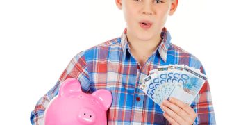 Tyrimas: lietuviai vaikams duoda daugiausia kišenpinigių iš visų Baltijos šalių