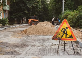 Dėl avarinio remonto įvedami laikini eismo ribojimai Švitrigailos gatvėje