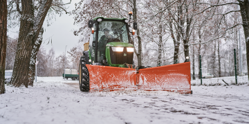 Nors ruduo itin šiltas – jau ruošiamasi žiemai: įsigijo 6000 tonų druskos