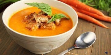 Oranžinė morkų ir apelsinų sriuba suteiks energijos pliūpsnį, pasitinkant rudenį