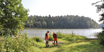 Prasideda ežero pakrantės prie Gulbinų kvartalo atvėrimo visuomenei darbai