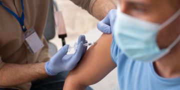 Nuo spalio 5 d. – galimybė pasiskiepyti nuo gripo ir COVID-19 vieno vizito metu