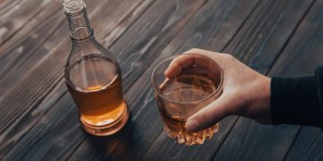 Naminės legalizavimo klausimas vis dar kabo neišspręstas, o tyrimai rodo, kad formuojasi pilstuko ir naminės vartojimo augimas