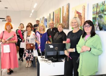 Atidaryta respublikinio tapybos plenero „Lentvaris kitaip“ dalyvių darbų paroda