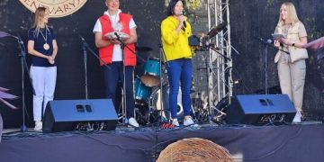 Lentvario kultūros centras rudenišką šeštadienį sukvietė bendruomenę ir svečius į dzūkišką...