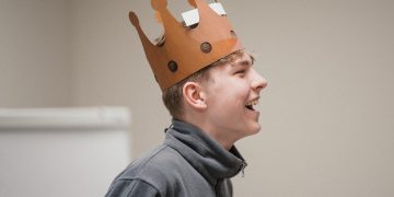 Vilniaus mokytojų namuose sukurtas žaidimas ,,Vilnius – kietas riešutėlis“ toliau keliauja po sostinės bibliotekas. Rugsėjo mėnesį susitinkame Lazdynų bibliotekoje.