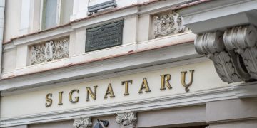 Signatarų namai visuomenei atveria XV amžiaus rūsius