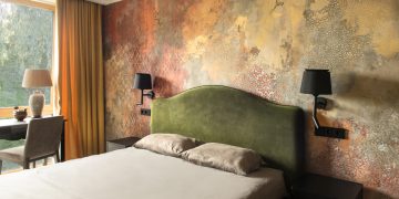 Skirtingi raštai, spalvos, audiniai – ruduo kviečia atsinaujinti namų tekstilę