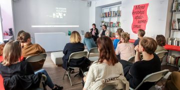 Neformalių susitikimų cikle „Doppelgänger“ – Justė Kos ir Živile Etevičiūtė: kuratorystė, tarptautinė kultūros politika ir kiti susisiejantys profesinės patirties indai