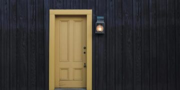 Kiemo vartai ir automatika. Ką reikia žinoti renkantis?