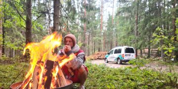 Prieš miškų kirtimus kovojanti aktyvistė: kodėl turime tikrinti institucijų darbą?