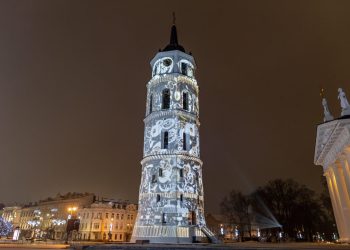 Belaukiant švenčių Vilniuje: viešojo transporto tvarkaraščiai ir patarimai keliaujantiems automobiliu