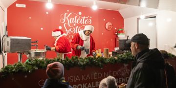 Po sostinės seniūnijas keliauja Kaimynų Kalėdos