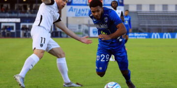 Prisijungs Martinikos rinktinės gynėjas