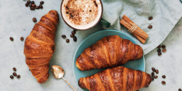 Prancūzas atskleidžia – kaip atskirti kokybiškus kruasanus ir ką daryti su vakarykščiais