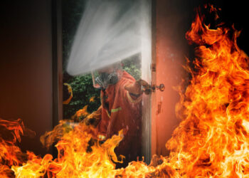 Išaugus gaisrų skaičiui, ugniagesiai gelbėtojai ragina pasirūpinti namų saugumu