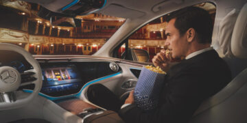 Novatoriškos „Mercedes-Benz“ technologijos automobilį paverčia kai kuo daugiau